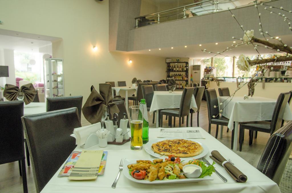 Luxor Hotel Σμόλιαν Εξωτερικό φωτογραφία