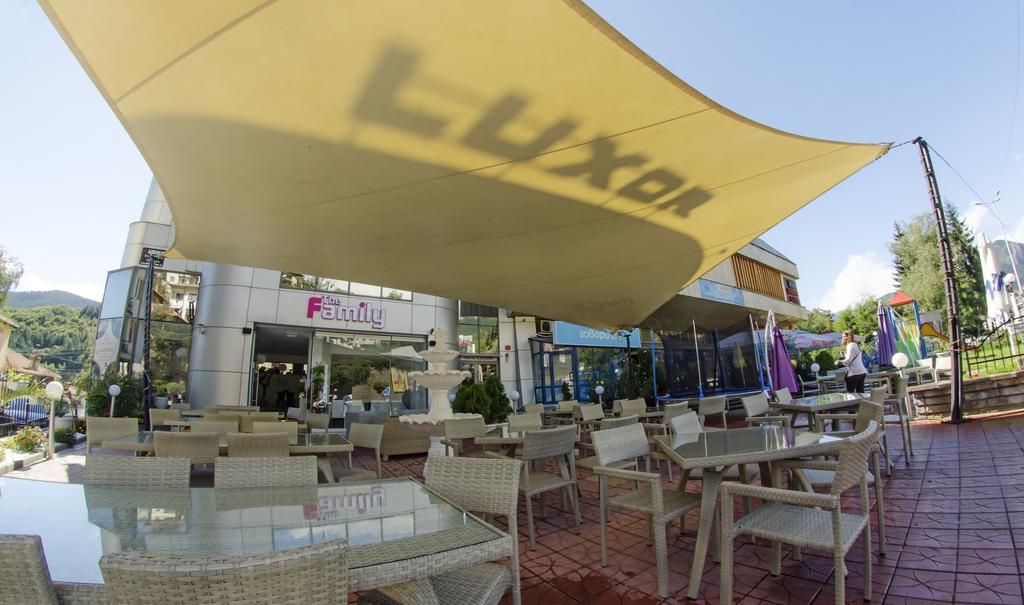 Luxor Hotel Σμόλιαν Εξωτερικό φωτογραφία