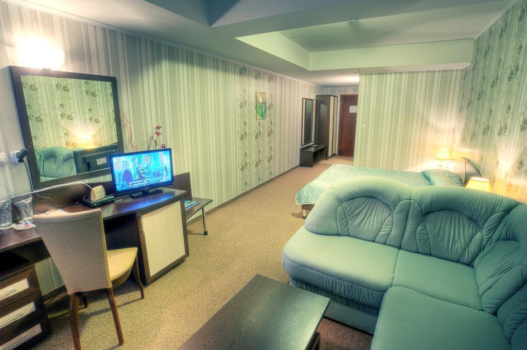 Luxor Hotel Σμόλιαν Εξωτερικό φωτογραφία