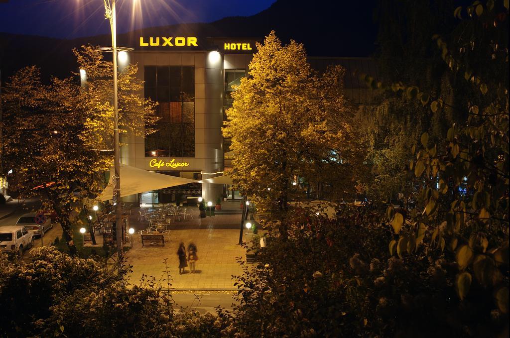 Luxor Hotel Σμόλιαν Εξωτερικό φωτογραφία